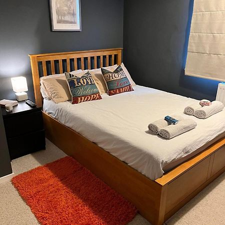 Stylish Double Room In Shared Apartment In Oxfordshire Exterior foto